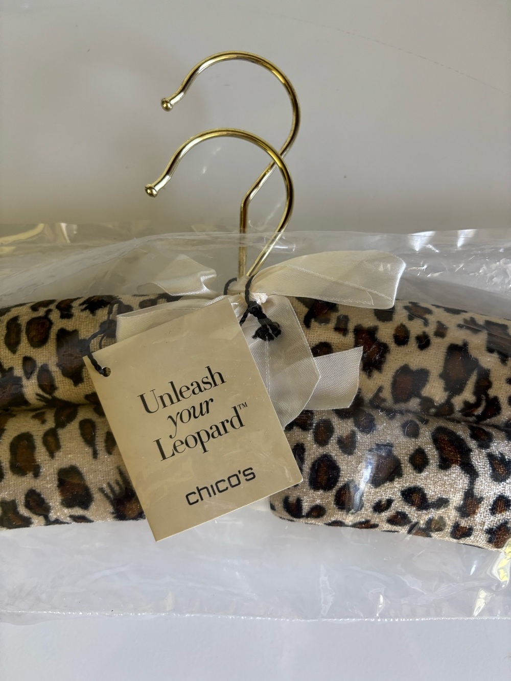 Chico's Unleash Your Leopard Padded Hangers 15" Four Hangers (2) Sets Of Two NEW